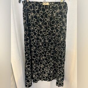 Christopher Banks Black and White Patterned Women's Skirt.  Size 12.